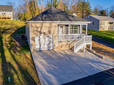 817 S George St, Charles Town, WV, 25414