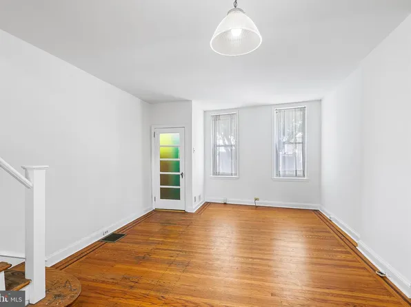 706 Salter St, Philadelphia, PA 19147