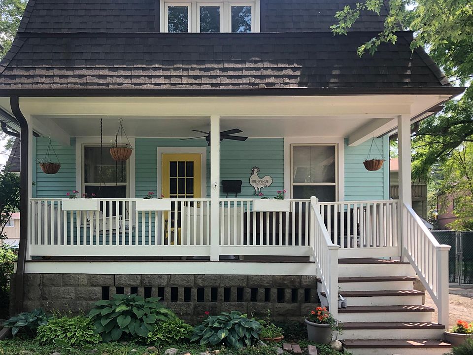 1st image of 144 Lawrence Ave