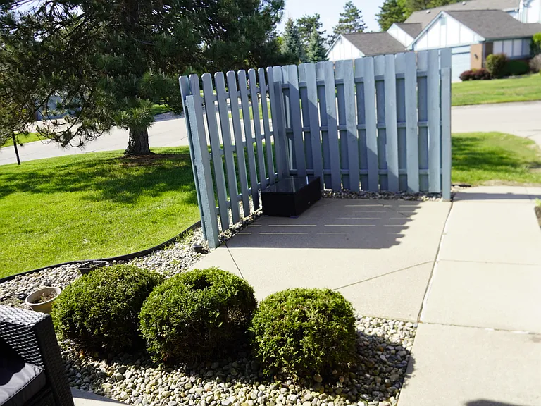 15594 Huntcliff Dr — Photo 3