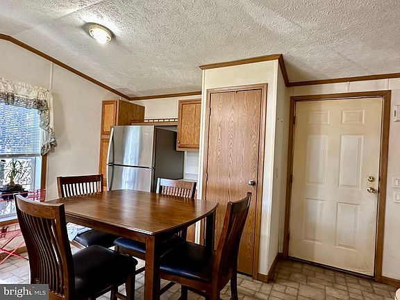 5th image of 59 Cedarwood Ln