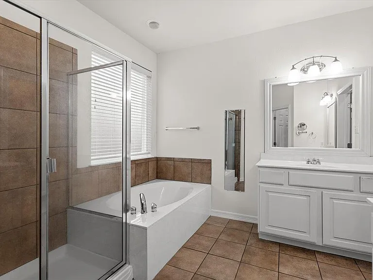 2304 Village View Loop — Photo 25