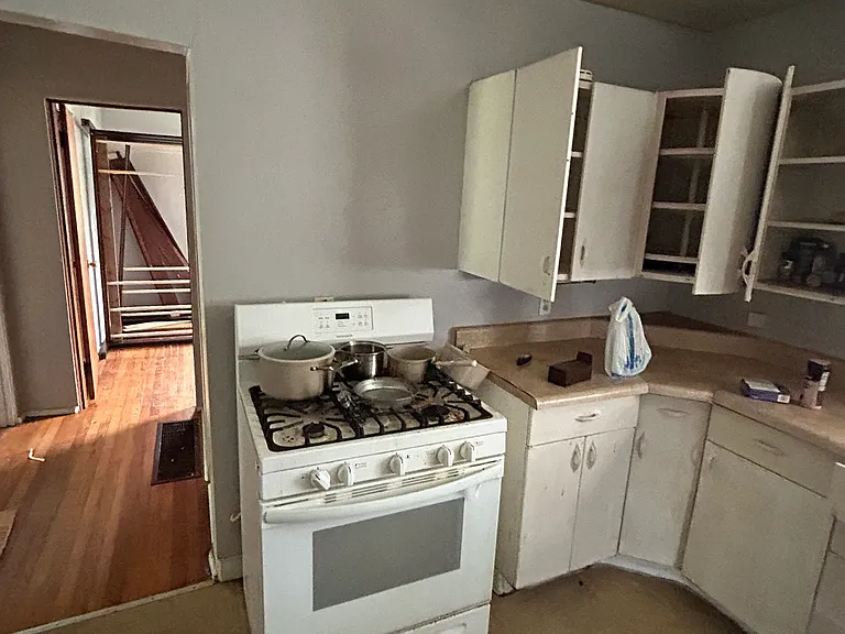 306 Isabell St — Photo 7