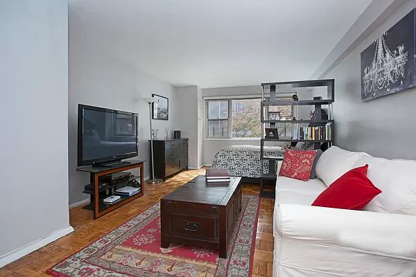 1st image of 321 E 48th St APT 2H