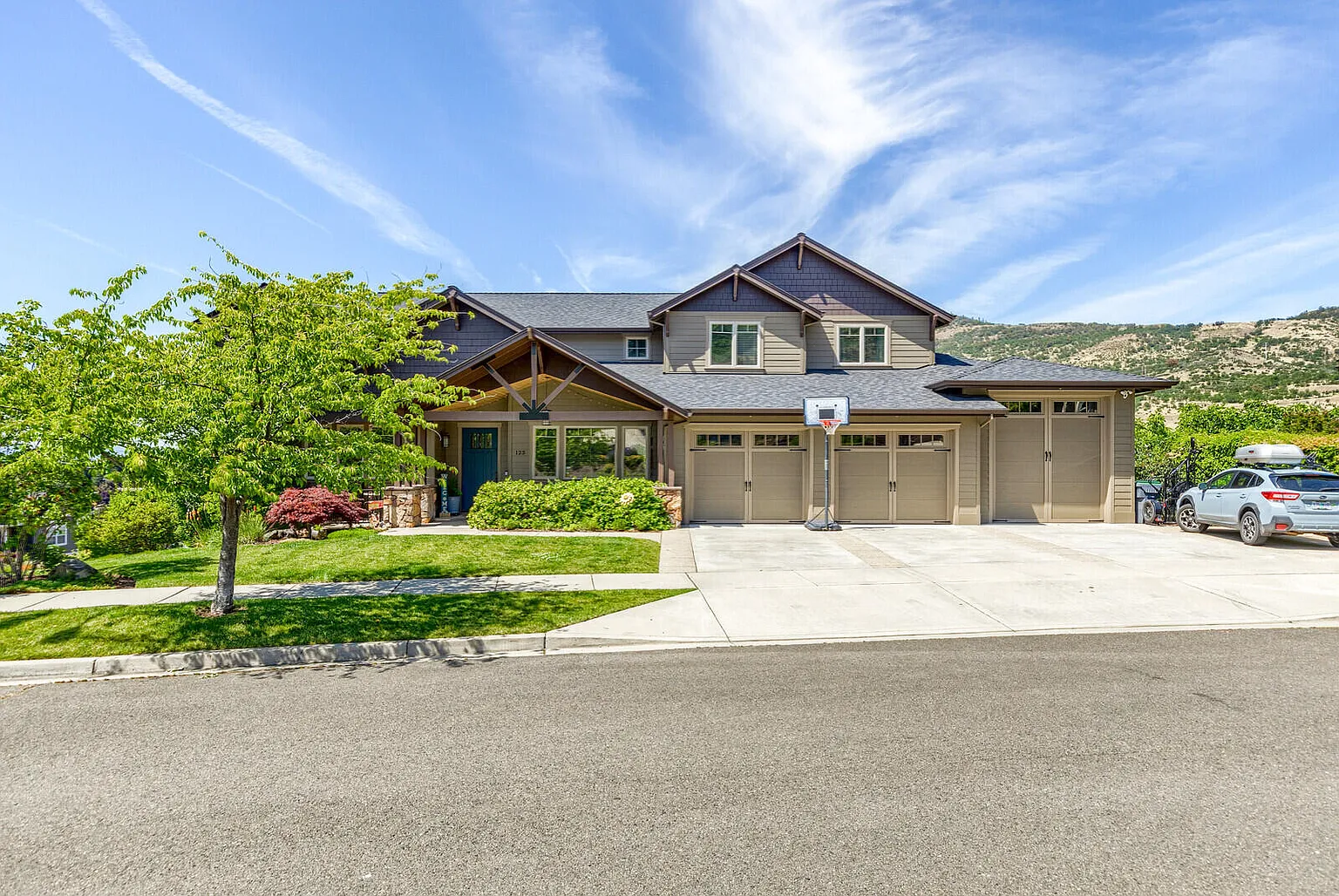 123 Monterey Dr photo 1