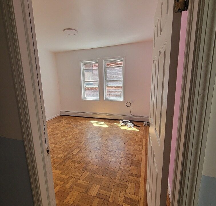 1st image of 2723 Cruger Ave Floor 2