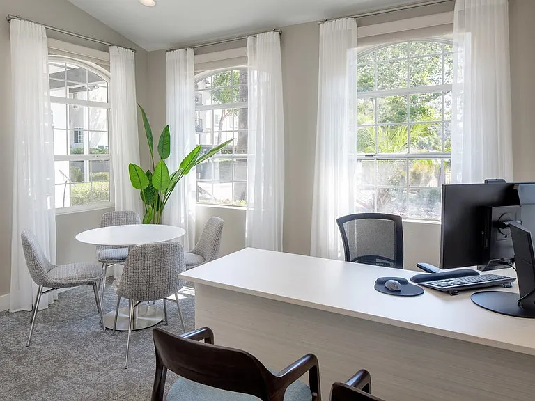 Leasing center