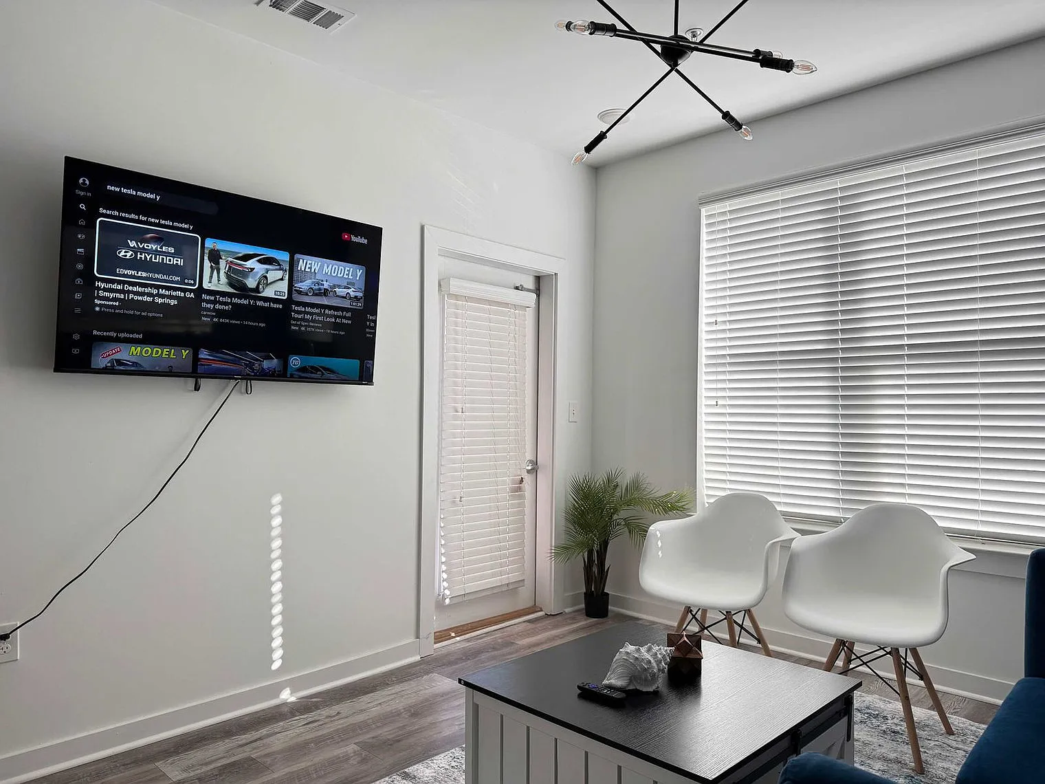 1 bed, 1.0 bath, 495 sqft, $3,226 — Photo 2