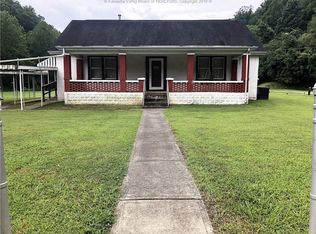 6312 Quick Rd, Elkview, WV 25071