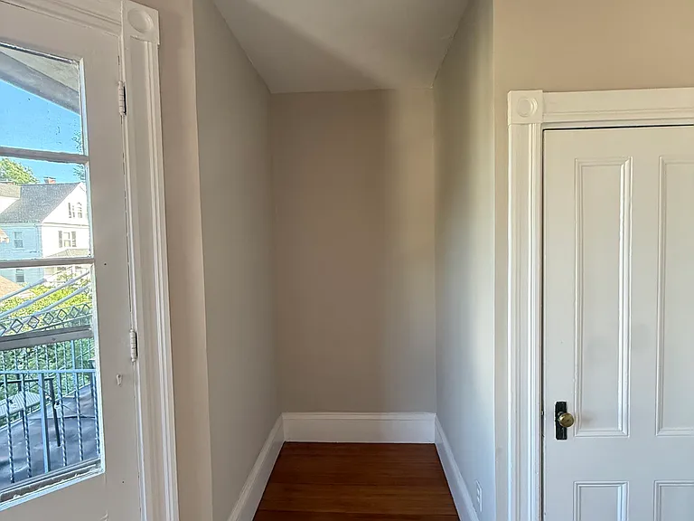 38 Walnut St #4 — Photo 9
