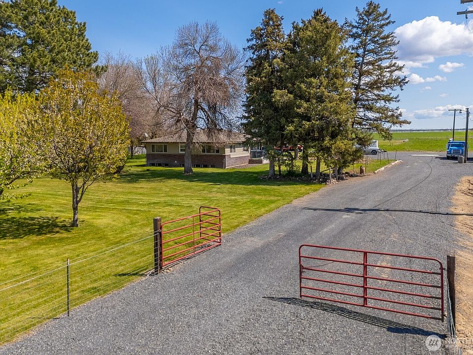 1st image of 11627 Road K NE