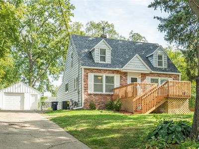 1935 68th St, Windsor Heights, IA, 50324