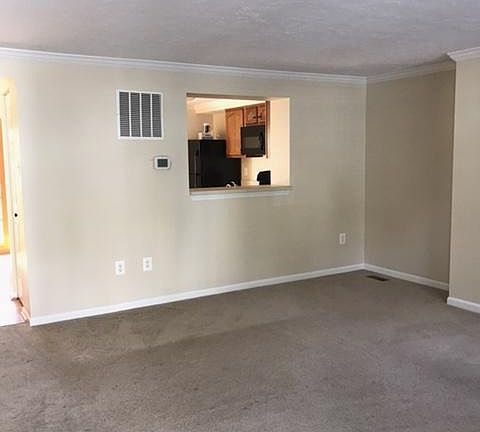 3rd image of 1247 Seminole Dr #15