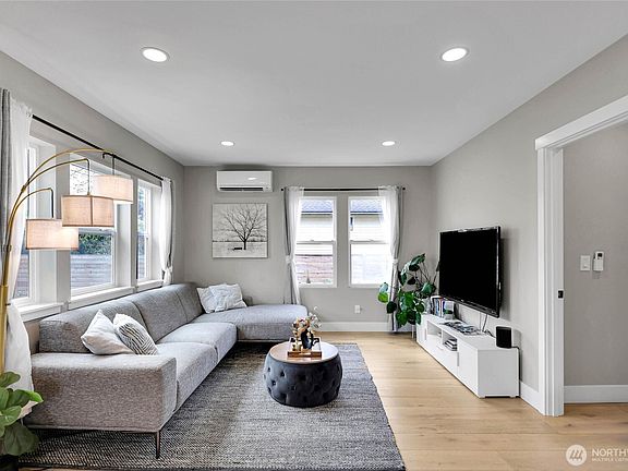 3rd image of 7901 16th Avenue SW