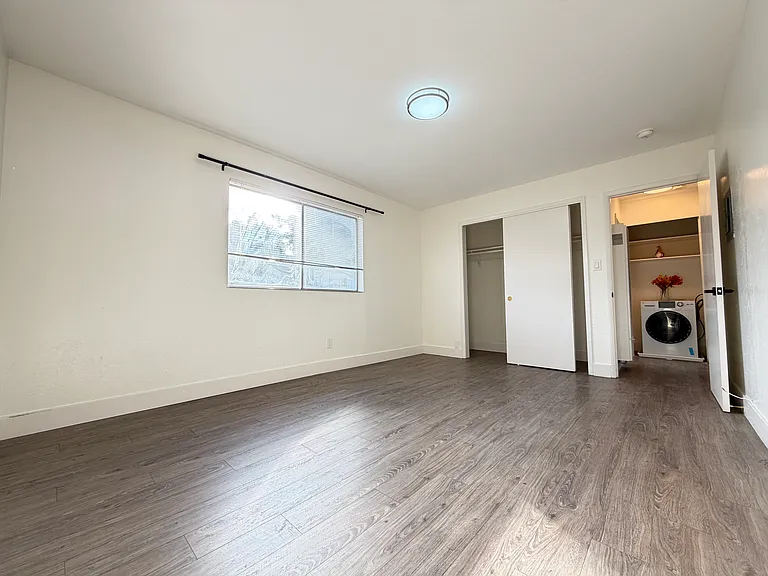 655 Moorpark Way #1B — Photo 17