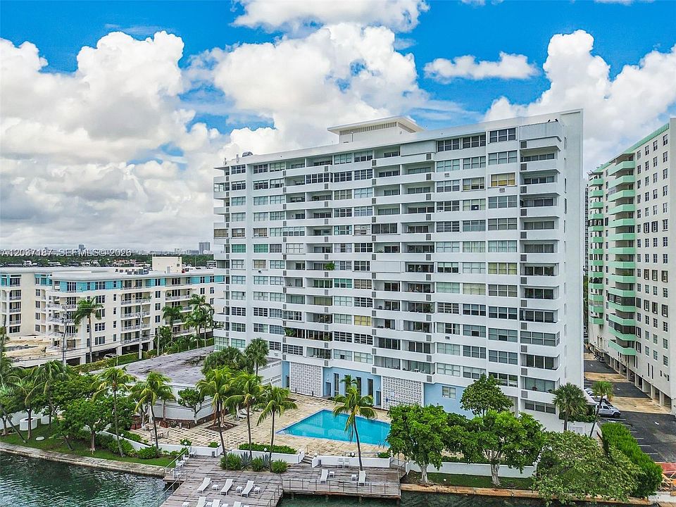 1st image of 3 Island Ave APT 14A