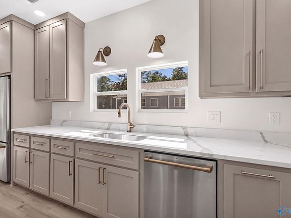 5th image of 2070 Browns Valley Rd