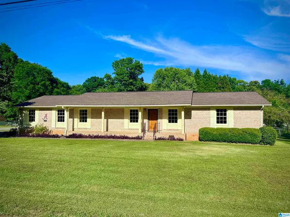 1101 Sugarloaf Ln, Anniston, AL 36207