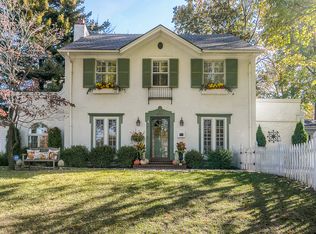 6717 Brookside Rd, Kansas City, MO 64113