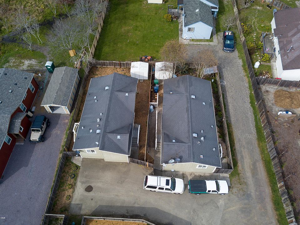1st image of 1443 E Oak St