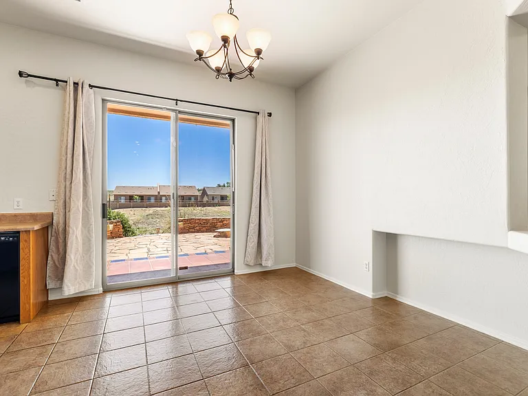 6913 E Voltaire Dr — Photo 5