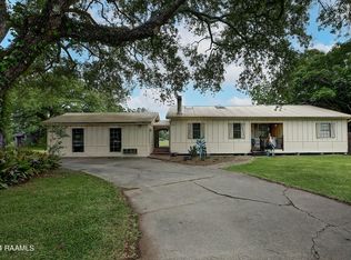 2317 Sugar Mill Rd, New Iberia, LA 70563