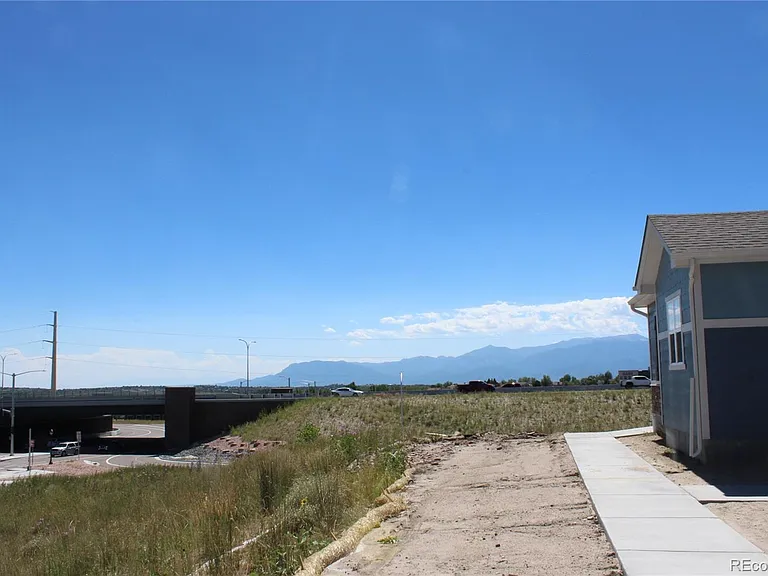 5231 Mountain Vista Hts — Photo 31