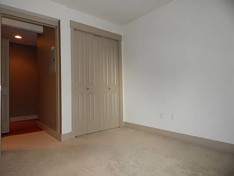 4547 8th Ave NE #207 — Photo 10