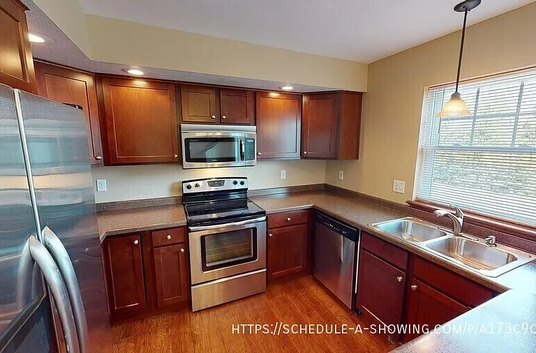 1806 N Creek Cir — Photo 7