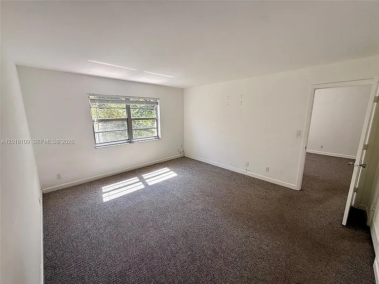 1075 Riverside Dr #306 — Photo 18
