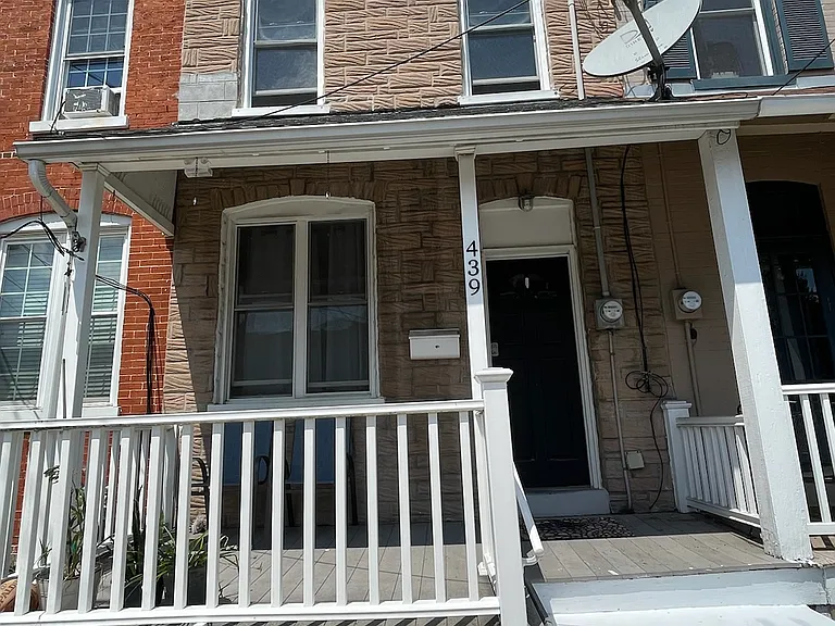 439 W Frederick St — Photo 15