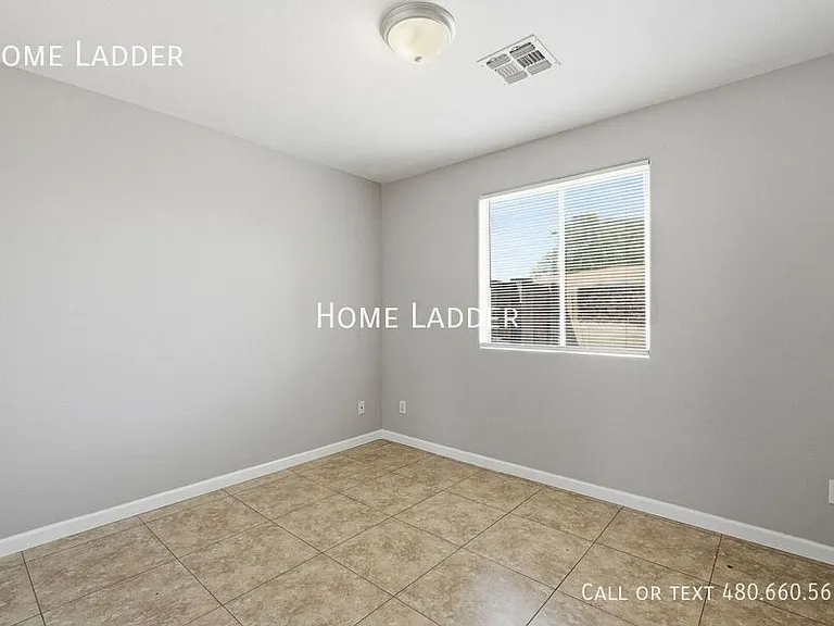 1724 W Carol Ave #A — Photo 14