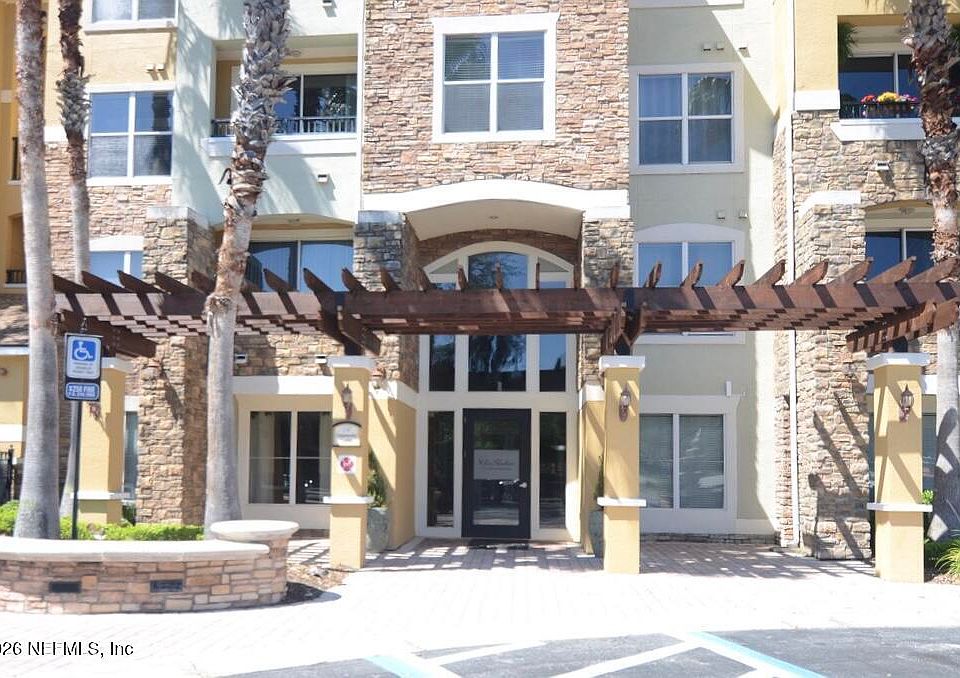 1st image of 8539 GATE Parkway W #1522
