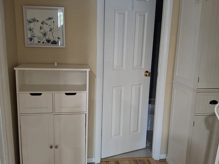Lower level: hallway