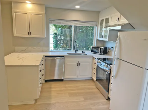 1769 NE 19th St, Lincoln City, OR 97367