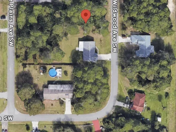 582 Wildwood Ave SW, Palm Bay, FL 32908