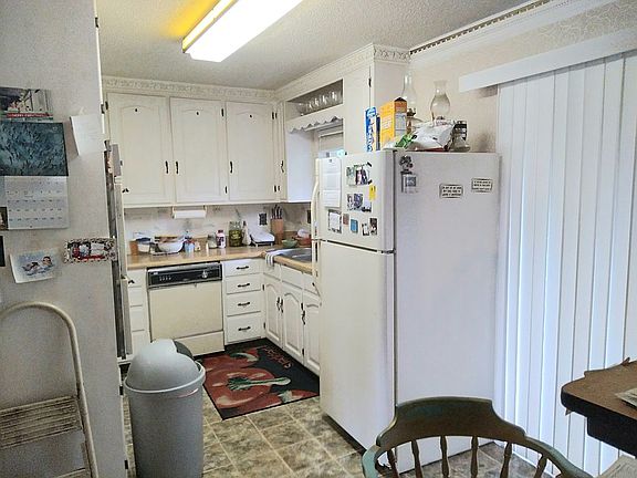 Eat in Kitchen