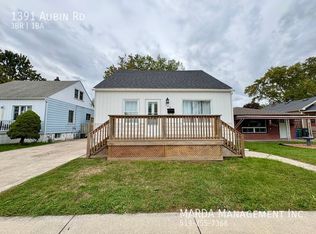 1391 Aubin Rd, Windsor, ON N8Y4E7