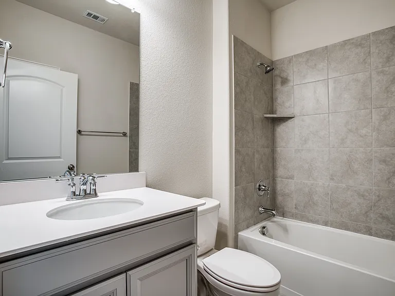 1237 Sharp St — Photo 15