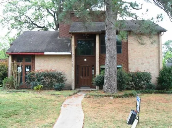 6523 Greenvale Ln, Houston, TX 77066