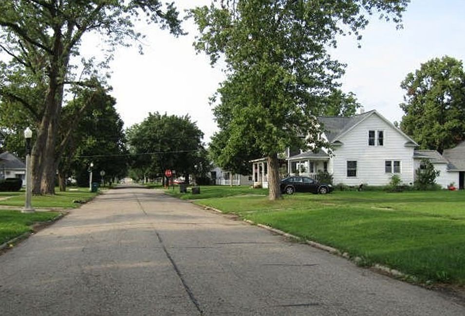 Exterior Neighborhood (street photo)