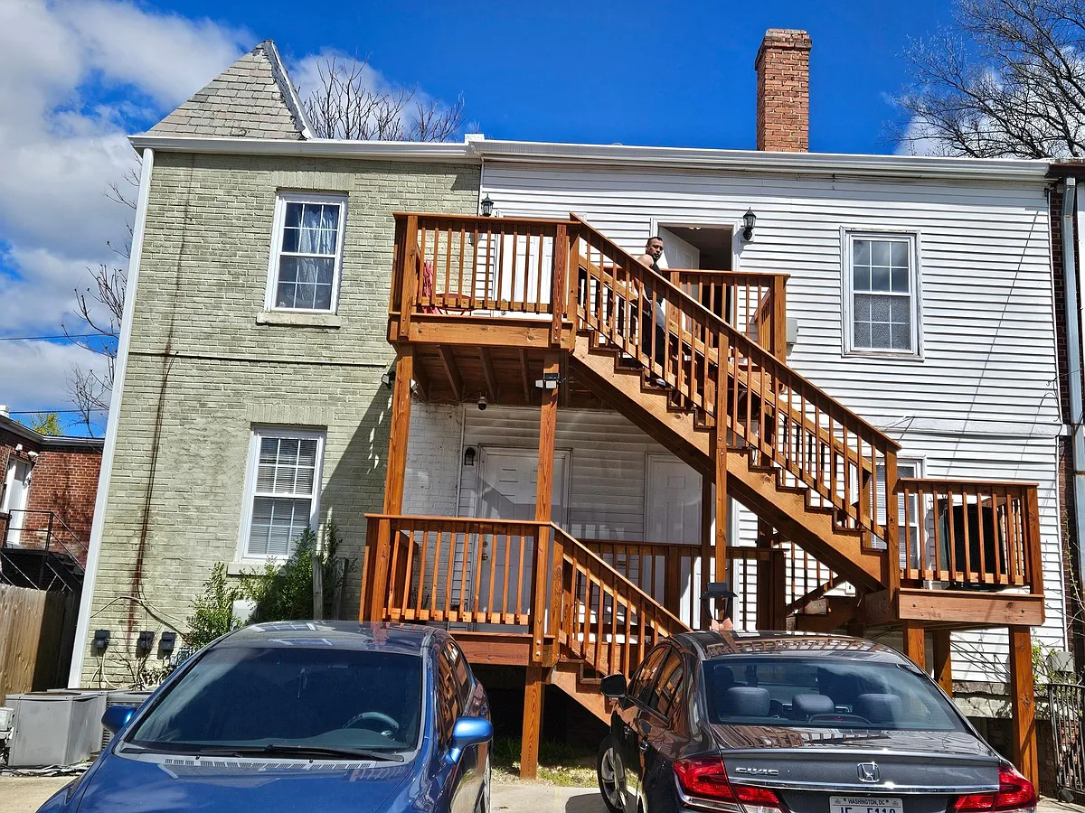 Building Photo - 330 Delafield Pl NW #1