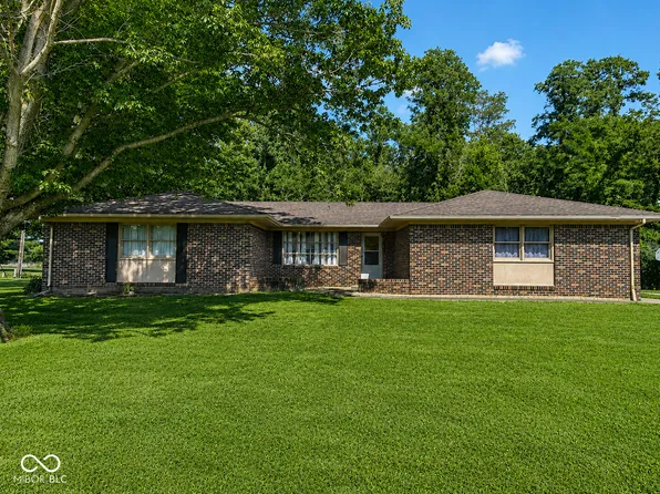 6 U Dr, Cloverdale, IN 46120