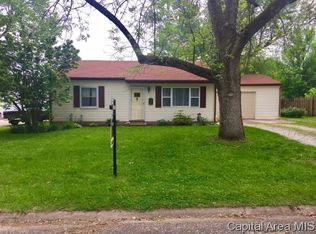 5 Ogden Rd, South Jacksonville, IL 62650