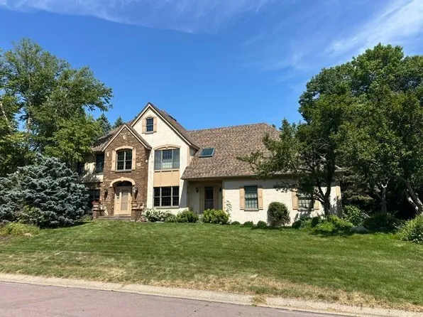 4819 137th St W, Apple Valley, MN 55124