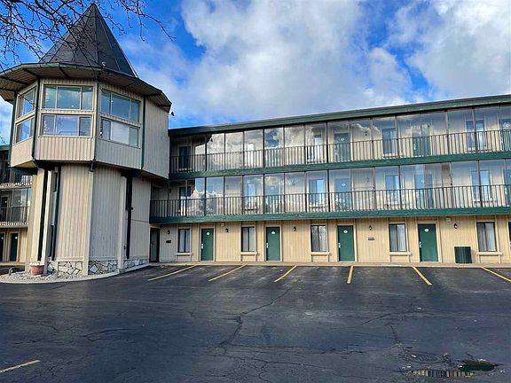 3rd image of 104 W Dixon Ave #Avenue49