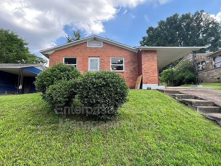829 Alida Ave — Photo 3