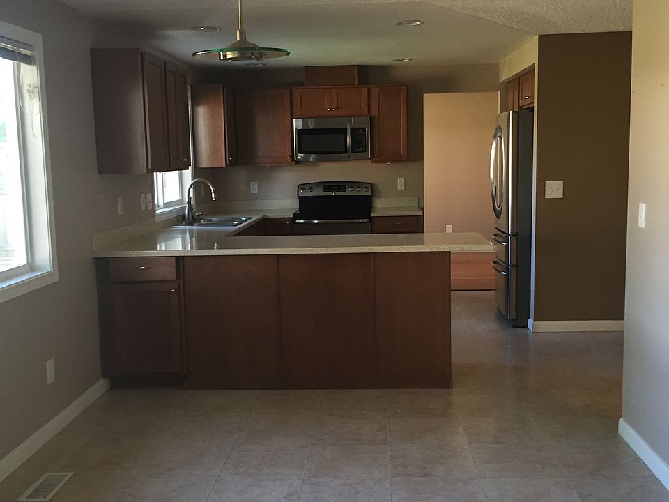 1st image of 15908 NE 36th St