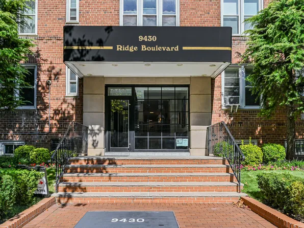 9430 Ridge Boulevard image 6 of 8