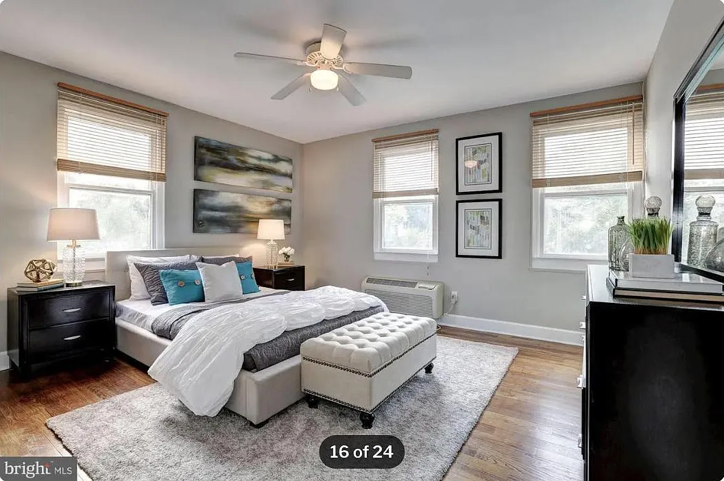 4818 Chevy Chase Dr — Photo 2